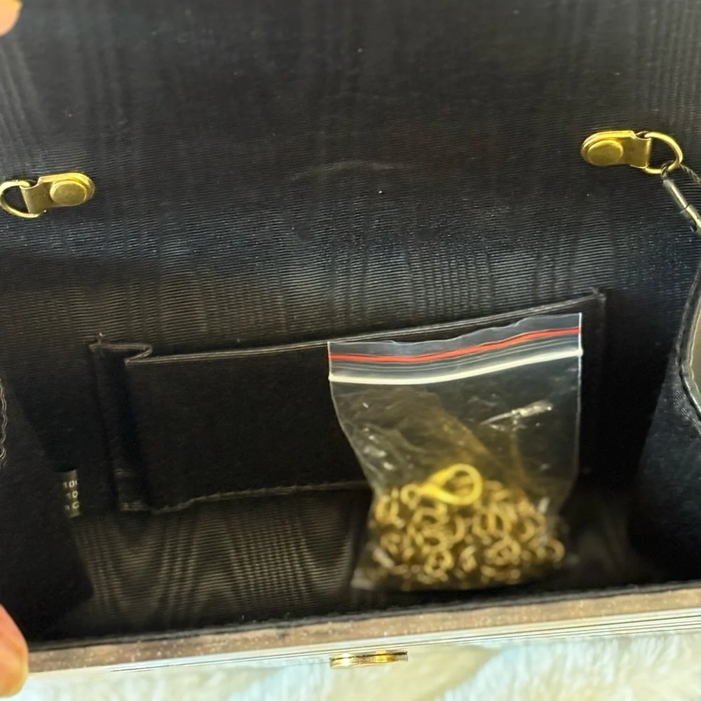 Kurt Geiger Glittery Leopard Print Clutch - Picture 4 of 5